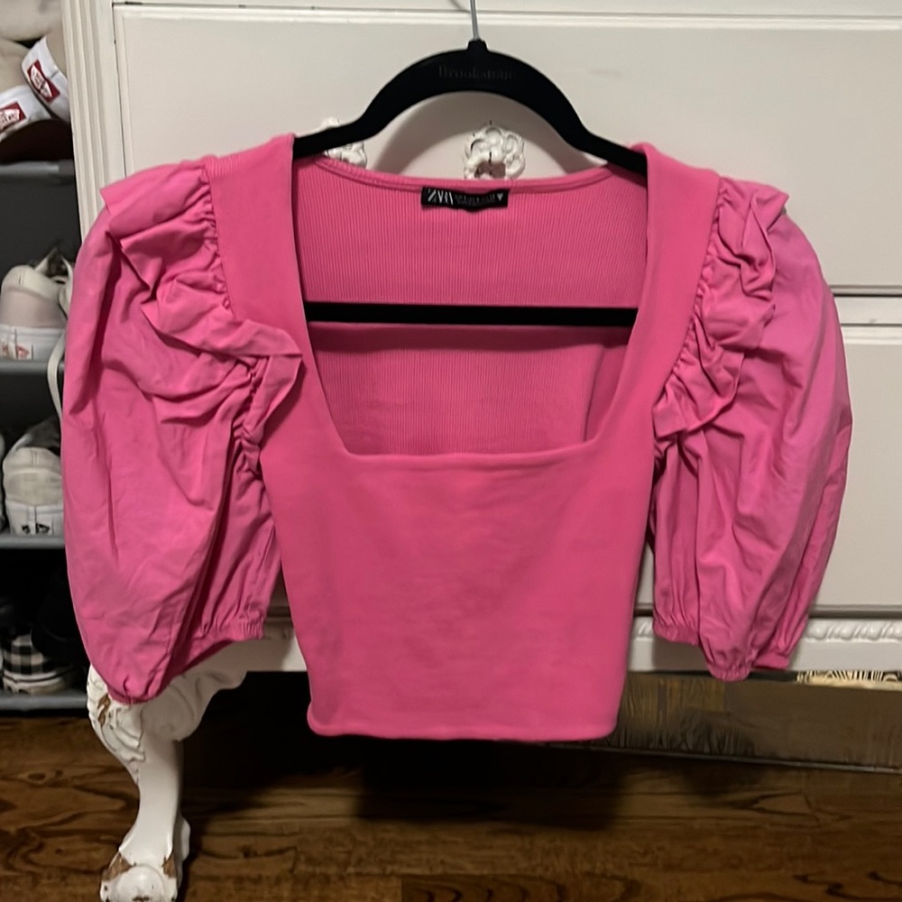 Zara pink puffy sleeve top.